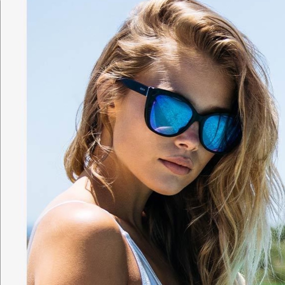 DIFF Eyewear Polarized Sunglasses: Ruby